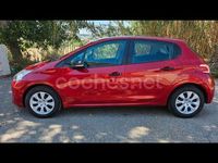 Usado Peugeot 208 Access 68 CV (50 kW) 2015 Granate Utilitario
