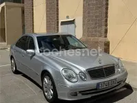 Usado Mercedes E320 Avantgarde 224 CV (164 kW) 2006 Gris / plata Berlina