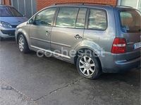 Usado VW Touran Highline 170 CV (125 kW) 2006 Negro Monovolumen