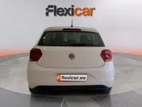 Usado VW Polo Advance 95 CV (69 kW) 2018 Blanco Utilitario