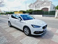 Usado Seat Leon Style 115 CV (84 kW) 2021 Blanco Berlina