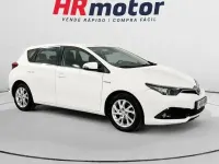 Usado Toyota Auris Hybrid Active 99 CV (72 kW) 2019