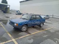 Usado Renault R9 60 CV (44 kW) 1982 Azul Berlina
