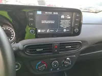 Usado Hyundai i10 84 CV (61 kW) 2021 Rojo Utilitario