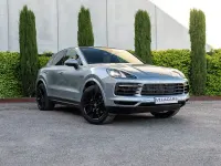 Usado Porsche Cayenne 462 CV (339 kW) 2021 Gris / plata SUV