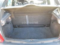 Usado Renault Clio II 60 CV (44 kW) 1999 Gris / plata Berlina