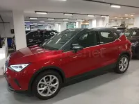 Usado Seat Arona FR 115 CV (84 kW) 2024 Granate SUV