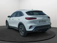 Usado Kia XCeed 100 CV (73 kW) 2025 Blanco SUV