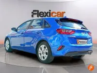Usado Kia Ceed 100 CV (73 kW) 2021 Azul Utilitario