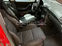 Usado Seat Leon Sport 110 CV (80 kW) 2004 Rojo Utilitario