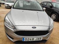 Usado Ford Focus Trend 125 CV (91 kW) 2017 Gris / plata Familiar