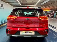 Usado Kia Niro 141 HP (103 kW) 2022 Vermelho SUV