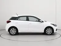 Usado Hyundai i20 75 CV (55 kW) 2018 Blanco Berlina