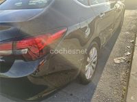 Usado Opel Astra Excellence 130 CV (95 kW) 2013 Marrón Berlina