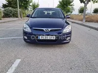 Usado Hyundai i30 Comfort 90 CV (66 kW) 2008 Negro Berlina