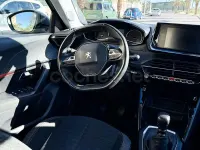Usado Peugeot 2008 Active 110 CV (80 kW) 2021 Gris / plata SUV