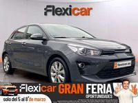 Usado Kia Rio 101 CV (74 kW) 2021 Gris Berlina