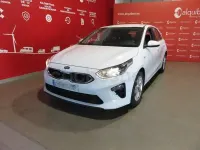 Usado Kia Ceed 136 CV (100 kW) 2021 Blanco Utilitario