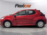 Usado Toyota Yaris Hybrid Active 116 CV (85 kW) 2023 Rojo Utilitario