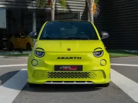 Usado Abarth 500C Scorpionissima 113 kW (154 CV) 2023 Amarillo Descapotable