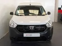 Usado Dacia Dokker Essentiel 109 CV (80 kW) 2021 Blanco Monovolumen