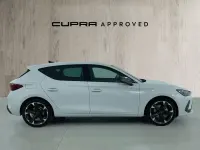 Usado Cupra Leon 150 HP (110 kW) 2025 Branco Sedan