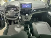 Usado Toyota Proace Verso Active 131 CV (96 kW) 2025 Blanco Familiar