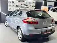 Usado Renault Mégane Dynamique 105 CV (77 kW) 2010 Azul Berlina