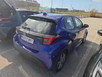 Usado Toyota Yaris Hybrid Active 116 CV (85 kW) 2025 Azul Utilitario