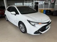 Usado Toyota Corolla Active 140 CV (102 kW) 2023 Blanco Berlina
