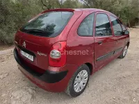 Usado Citroën Xsara Picasso Exclusive 110 CV (80 kW) 2009 Rojo Monovolumen