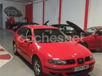 Używany Seat Leon 105 KM (77 kW) 2002 Czerwony Hatchback