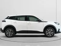 Usado Peugeot 2008 Active 110 CV (80 kW) 2022 SUV