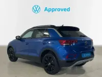 Usado VW T-Roc 110 CV (80 kW) 2024 Rojo SUV