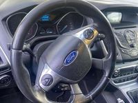 Usado Ford Focus Trend 116 CV (85 kW) 2013 Gris Berlina