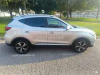 Usado MG ZS Comfort 106 CV (77 kW) 2023 Gris / plata SUV