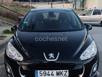 Usado Peugeot 308 Active 120 CV (88 kW) 2012 Negro Berlina