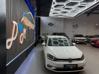 Usado VW Golf VII Advance 115 CV (84 kW) 2018 Blanco Berlina