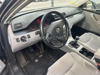 Usado VW Passat Advance 150 CV (110 kW) 2005 Azul Familiar
