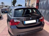 Usado BMW 325 Comfort Edition 218 CV (160 kW) 2006 Gris / plata Familiar