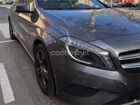 Usado Mercedes A180 Urban 109 CV (80 kW) 2015 Gris / plata Berlina