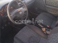 Usado Opel Astra Club 75 CV (55 kW) 2001 Gris / plata Berlina