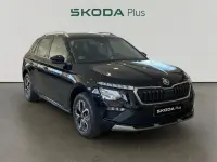 Usado Skoda Kamiq Selection 115 CV (84 kW) 2025 Negro SUV