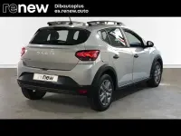 Usado Dacia Sandero Essentiel 91 CV (66 kW) 2023 Gris Berlina