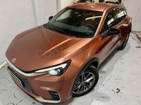 Usado Lexus LBX 136 CV (100 kW) 2025 Gris / plata SUV