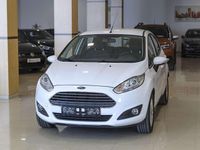 Usado Ford Fiesta Trend 82 CV (60 kW) 2016 Blanco Utilitario