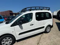 Usado Peugeot Partner Tepee Access 100 CV (73 kW) 2016 Blanco Monovolumen