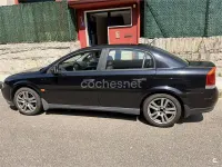 Usado Opel Vectra Club 122 CV (89 kW) 2003 Negro Berlina