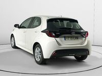 Usado Toyota Yaris Hybrid Business Edition 117 CV (86 kW) 2022 Blanco Utilitario