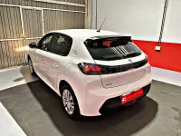 Usado Peugeot 208 Active 100 CV (73 kW) 2022 Blanco Utilitario